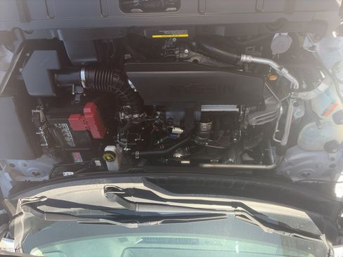 Used 2024 Nissan Rogue S AWD/4WD image 28