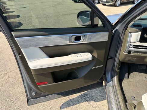 Used 2025 Hyundai Santa Fe Calligraphy AWD/4WD image 19