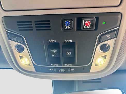 Used 2019 Honda Pilot Elite image 42