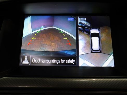 Used 2017 Nissan Pathfinder Platinum AWD/4WD image 24