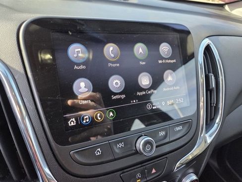 Used 2022 Chevrolet Equinox LT image 10