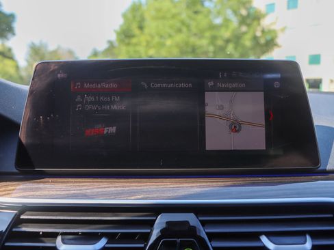 Used 2019 BMW 530i RWD image 37