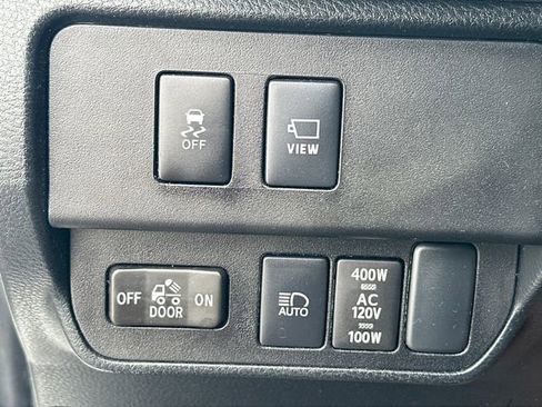 Used 2023 Toyota Tacoma Limited RWD image 19