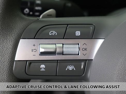 Used 2025 Hyundai Sonata SEL FWD image 3