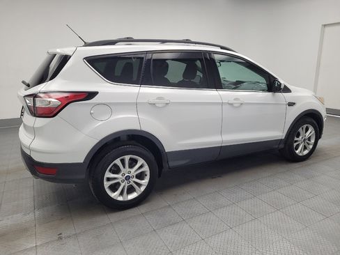 Used 2018 Ford Escape SE image 10