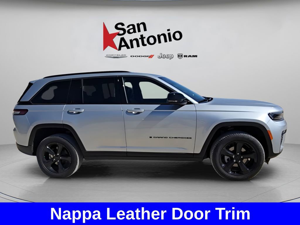 New 2026 Jeep Grand Cherokee Limited AWD/4WD image 17