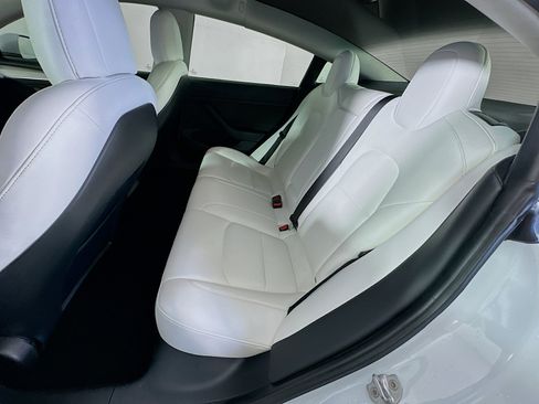 Used 2021 Tesla Model 3 Standard Range Plus image 25