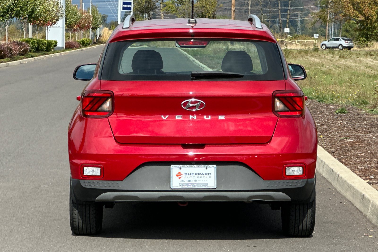 Used 2023 Hyundai Venue SEL FWD image 4