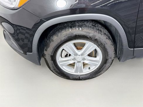 Used 2018 Chevrolet Trax LT w/ LT Convenience Package AWD/4WD image 21