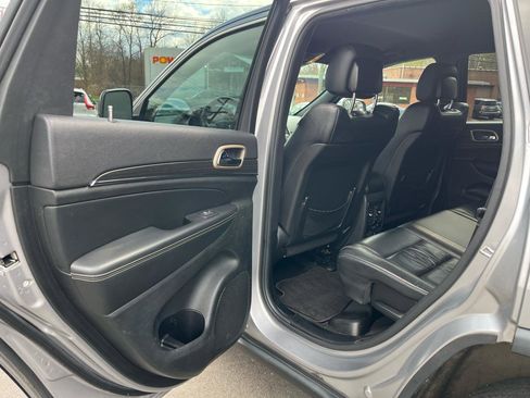 Used 2015 Jeep Grand Cherokee Limited image 19