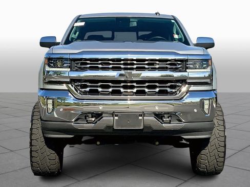 Used 2018 Chevrolet Silverado 1500 LTZ w/ Texas Edition AWD/4WD image 4