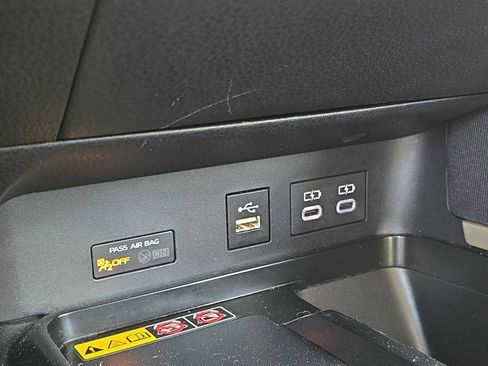 Used 2025 Toyota Camry LE FWD image 27