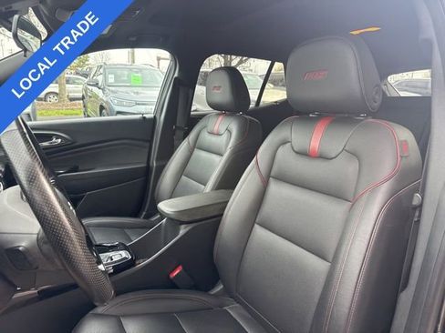 Used 2024 Chevrolet Trax RS w/ Sunroof Package image 3