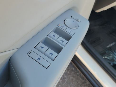 New 2026 Hyundai Kona SEL Premium image 17