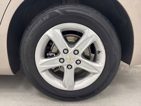 Used 2024 Chevrolet Malibu LT FWD image 33