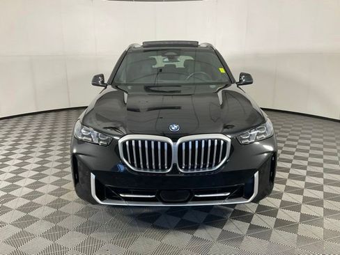 Certified 2025 BMW X5 xDrive50e w/ Premium Package AWD/4WD image 2