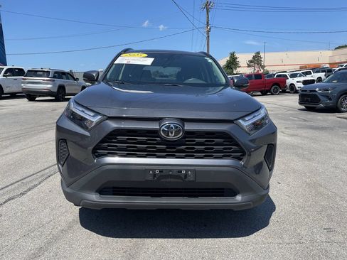 Used 2025 Toyota RAV4 XLE AWD/4WD image 5