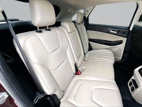 Used 2019 Ford Edge Titanium image 25
