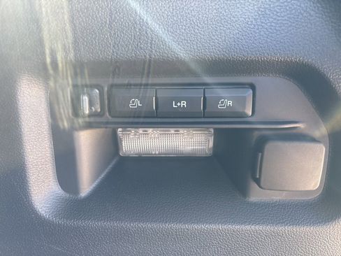 New 2026 Ford Explorer Platinum image 11