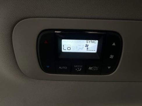 Used 2025 Honda Odyssey Elite image 31