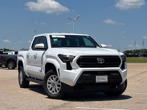 Certified 2025 Toyota Tacoma SR5 w/ SR5 Upgrade Package AWD/4WD image 29