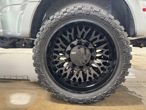 Used 2024 Ford F450 Platinum w/ Camper Package image 81