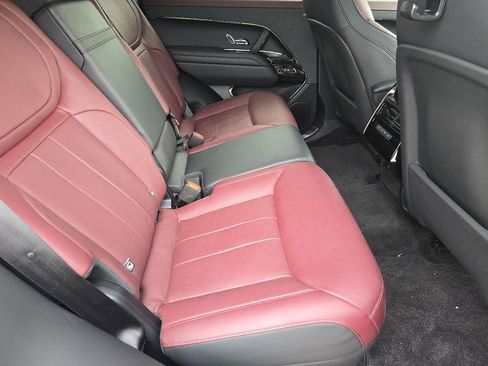 Used 2024 Land Rover Range Rover Sport Dynamic SE image 21