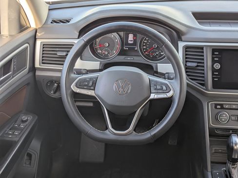 Used 2021 Volkswagen Atlas SE image 16