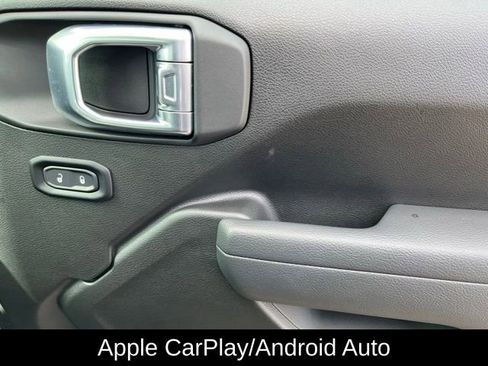 Used 2025 Jeep Gladiator Nighthawk image 23