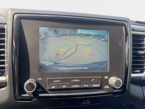Used 2022 Nissan Frontier SV w/ Technology Package AWD/4WD image 32