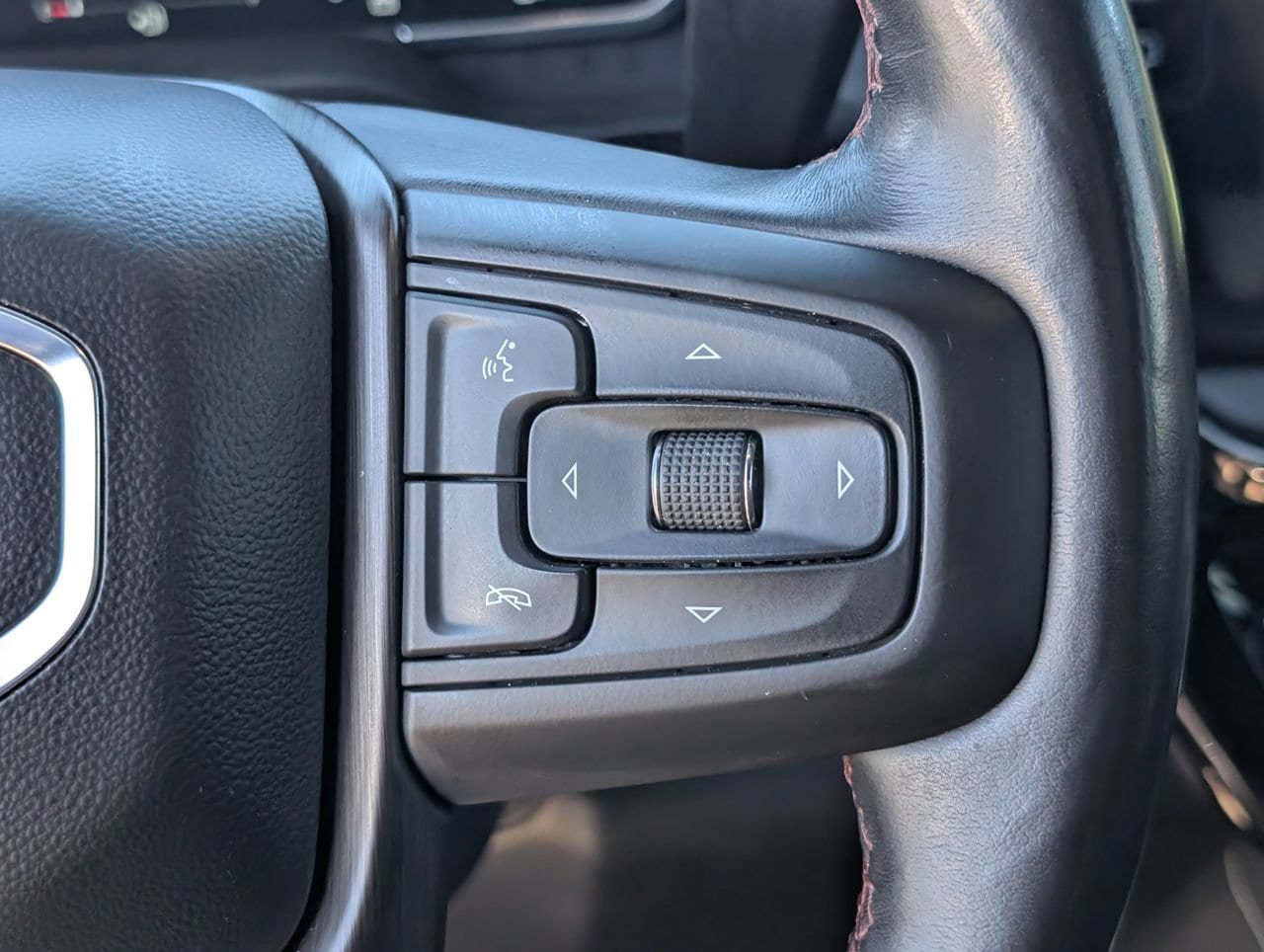 Used 2025 GMC Sierra 2500 AT4X AWD/4WD image 20