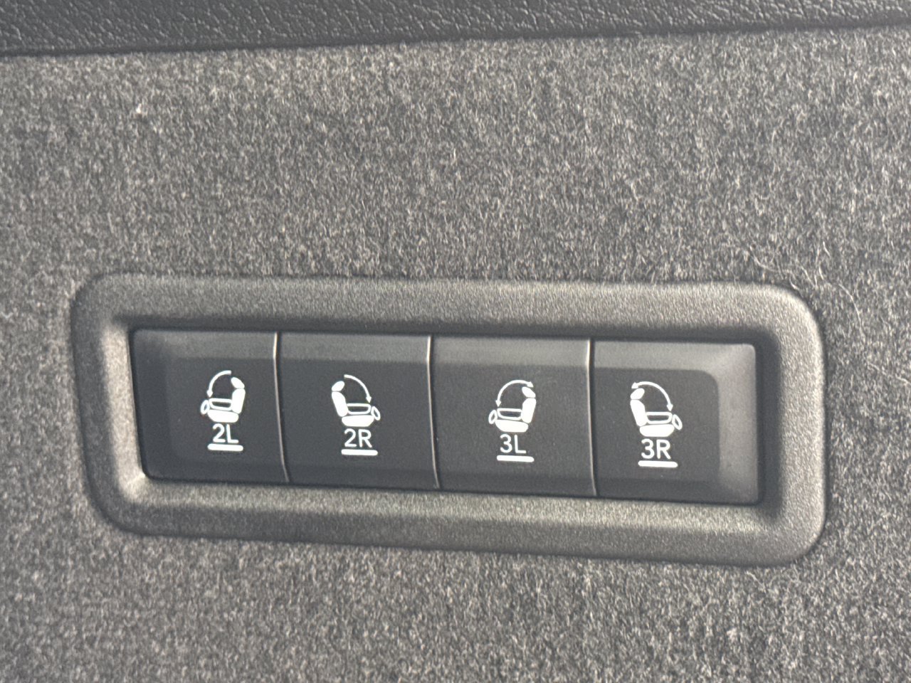 Certified 2026 Jeep Grand Wagoneer Summit AWD/4WD image 11