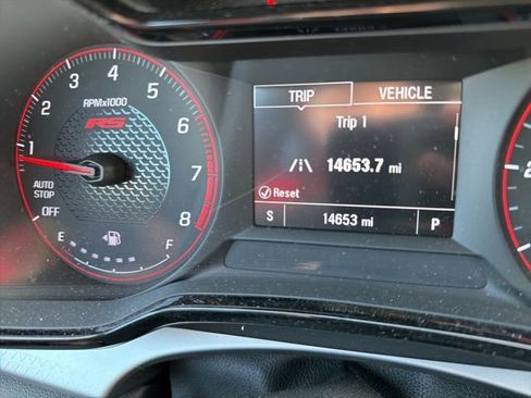 Used 2024 Chevrolet Trax RS image 38