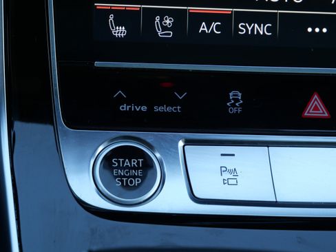 Used 2022 Audi Q7 3.0T Prestige image 27