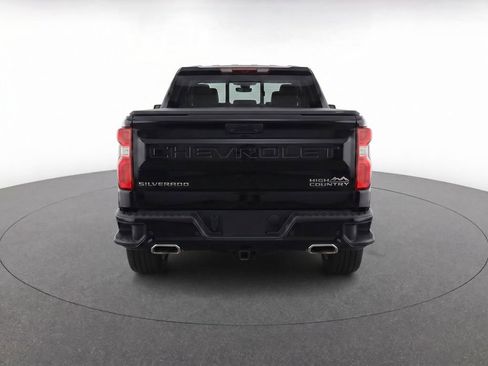 Used 2019 Chevrolet Silverado 1500 High Country w/ Technology Package AWD/4WD image 6