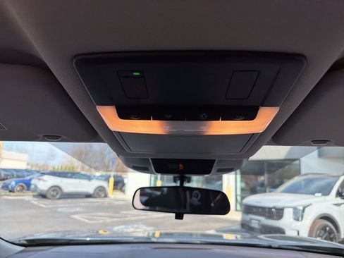 Used 2023 Nissan Rogue SV image 24