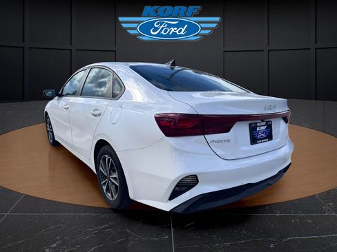 Used 2023 Kia Forte LXS image 3