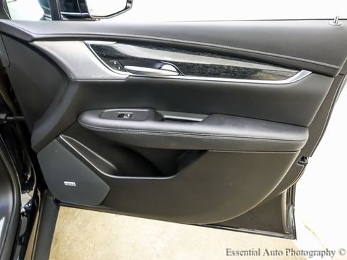 Used 2021 Cadillac XT5 Premium Luxury w/ LPO, Floor Liner Package image 17