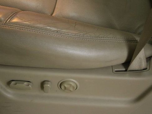 Used 2013 Cadillac Escalade Premium image 14