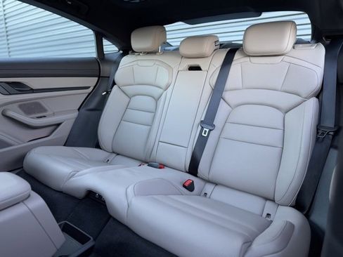 Used 2024 Porsche Taycan 4S image 34