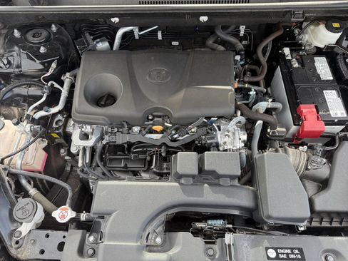 Used 2025 Toyota RAV4 LE AWD/4WD image 20