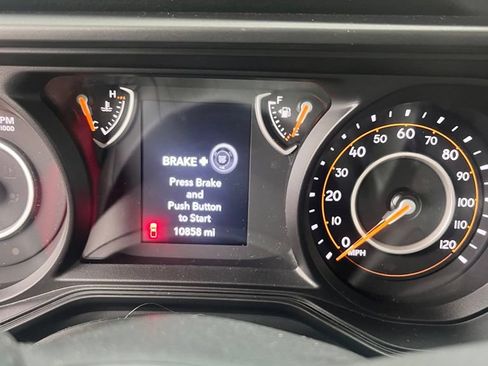 Used 2025 Jeep Gladiator Sport AWD/4WD image 9