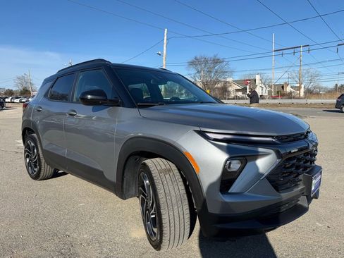 Used 2025 Chevrolet TrailBlazer RS w/ Convenience Package image 5