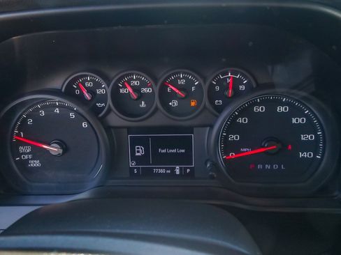 Used 2021 Chevrolet Silverado 1500 Custom image 22