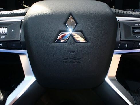 New 2026 Mitsubishi Outlander SEL image 27