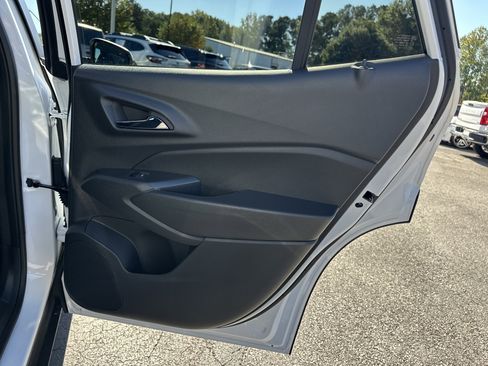 New 2026 Chevrolet Trax LT w/ Driver Confidence Package image 18