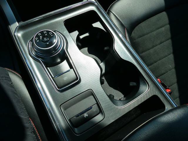 Certified 2024 Ford Edge ST-Line AWD/4WD image 29