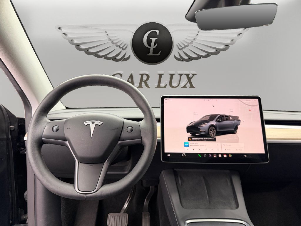 Used 2024 Tesla Model Y Long Range RWD image 10