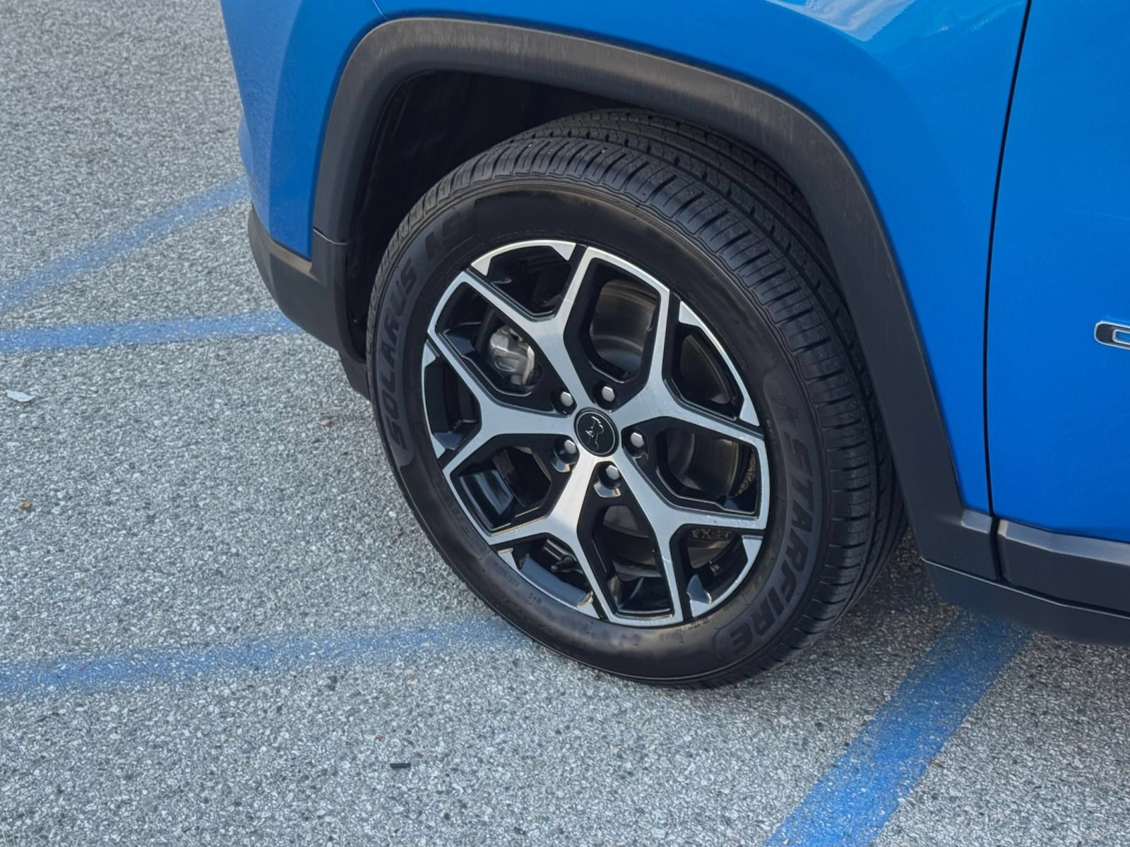 Used 2025 Jeep Compass Limited AWD/4WD image 30