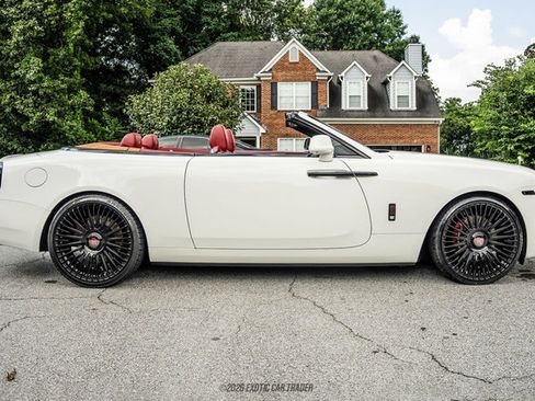 Used 2016 Rolls-Royce Dawn RWD image 9
